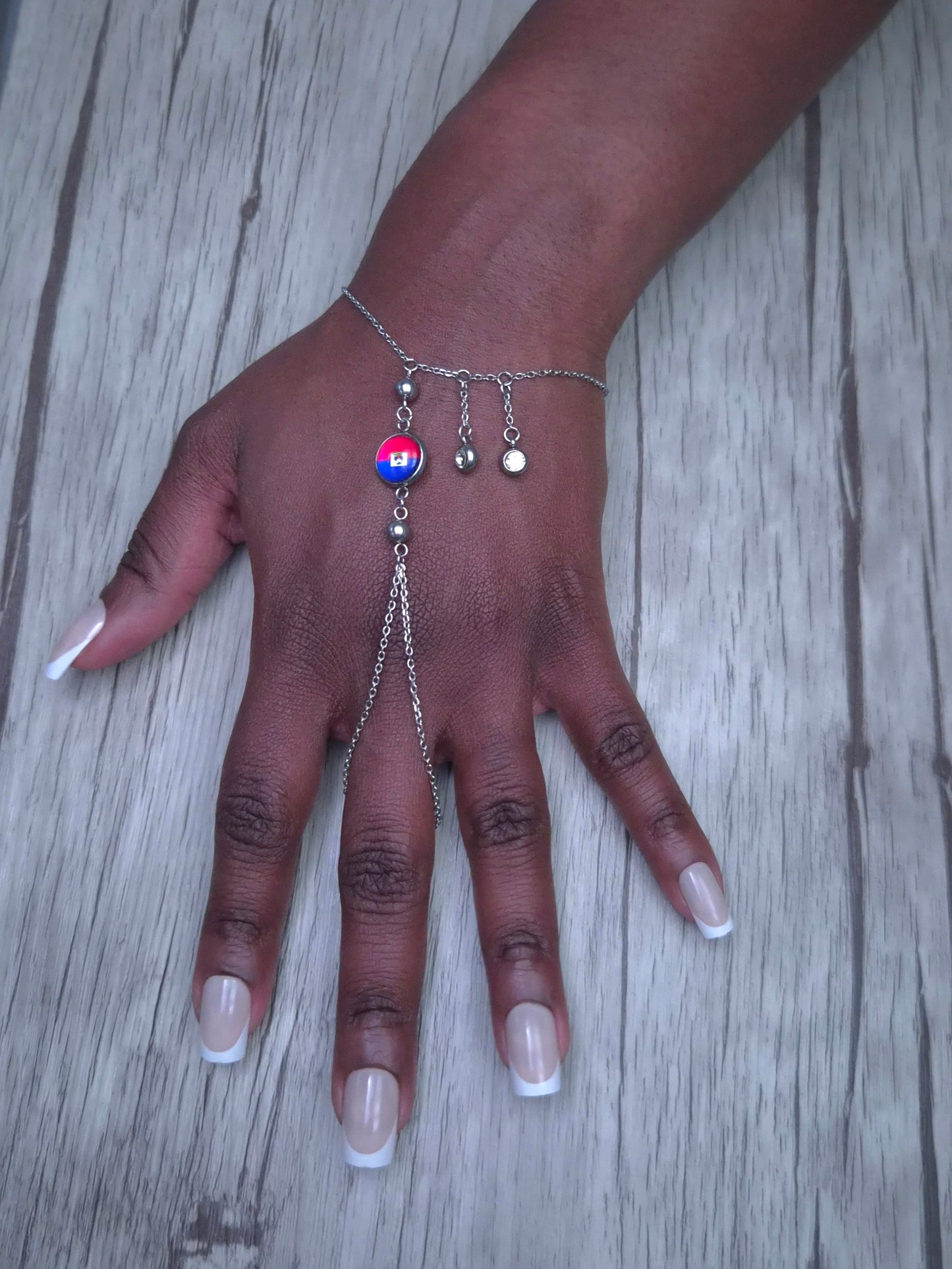 Chaîne de main Lanmen Haïti